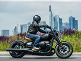 サドルシート 「RockBob」  BMW R18 カスタム パーツ